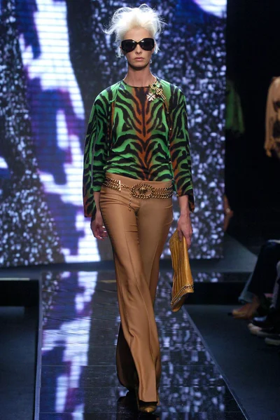 Look 25